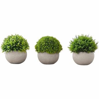 Plante d'herbe artificielle en pot
