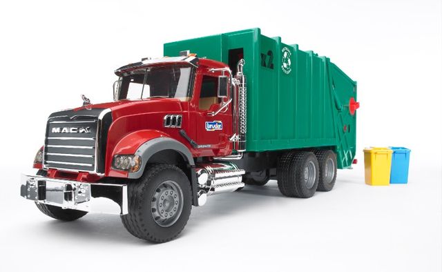 Camion à ordures MACK Granite